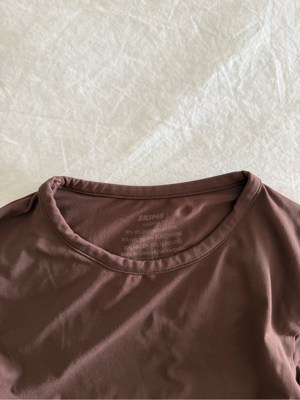 Skims Soft smoothing seamless long sleeve color cocoa - Picture 5 of 6